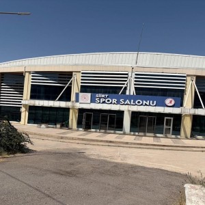 KAPALI SPOR SALONU